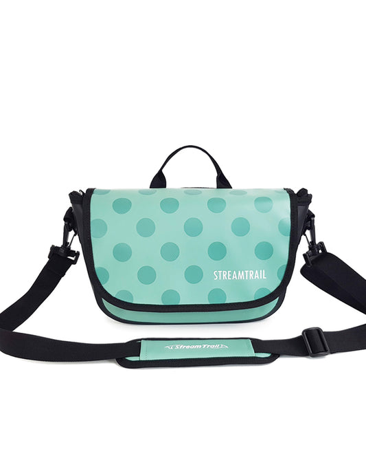 Clam Dot Shoulder Bag