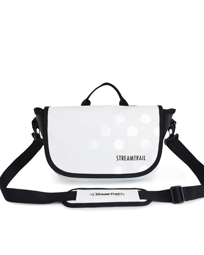 Clam Dot Shoulder Bag